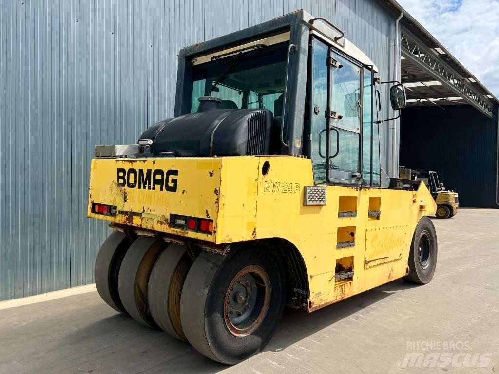 Bomag BW24R Gumeni valjci na kotačima