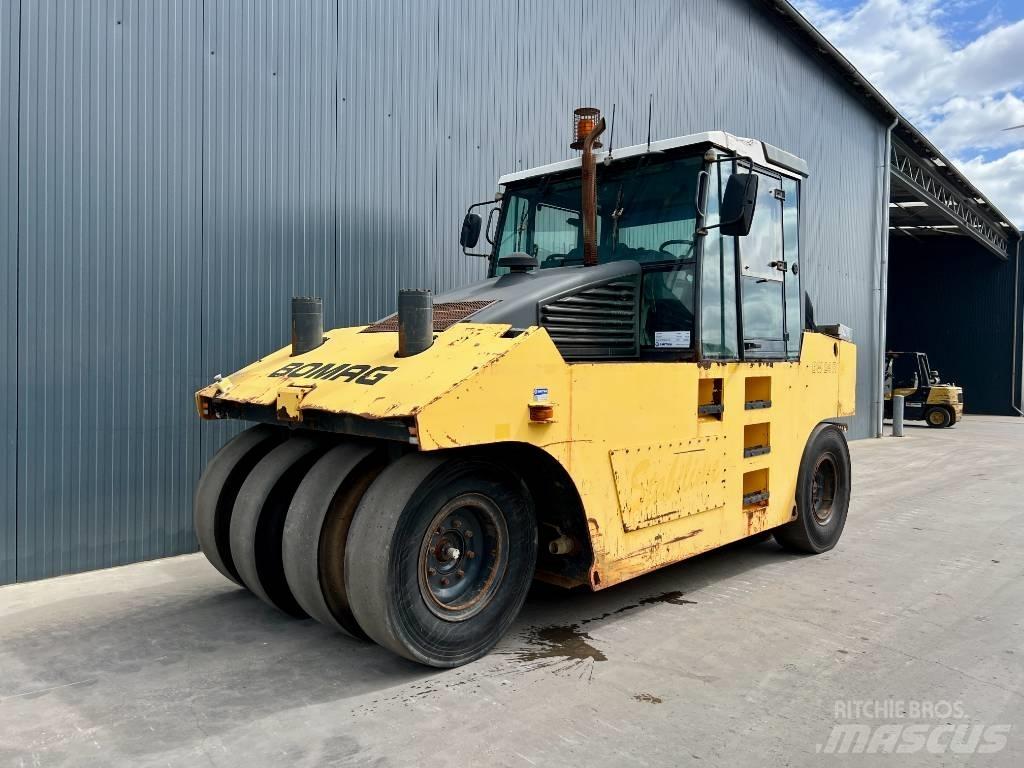Bomag BW24R Gumeni valjci na kotačima