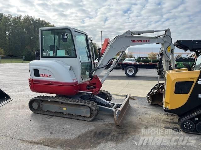Takeuchi TB235 Mini bageri <7t