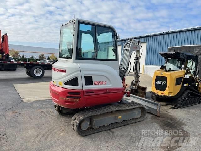 Takeuchi TB235 Mini bageri <7t