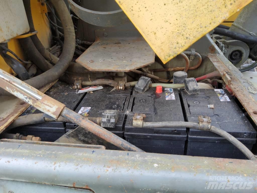 Volvo EW 200 Bageri na kotačima
