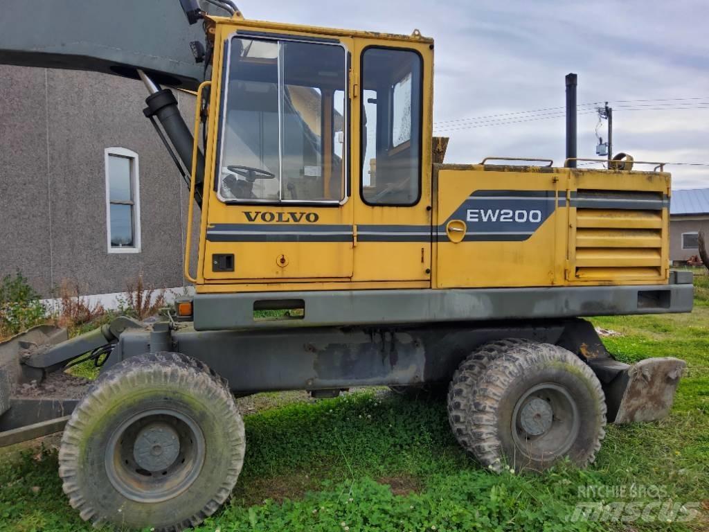 Volvo EW 200 Bageri na kotačima