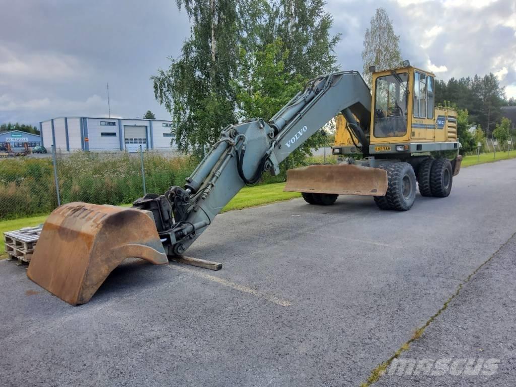 Volvo EW 200 Bageri na kotačima