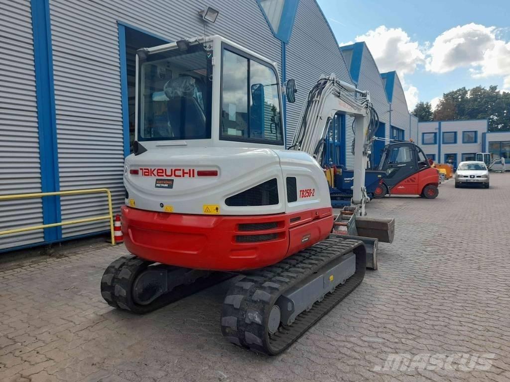 Takeuchi TB 250-2 Mini bageri <7t