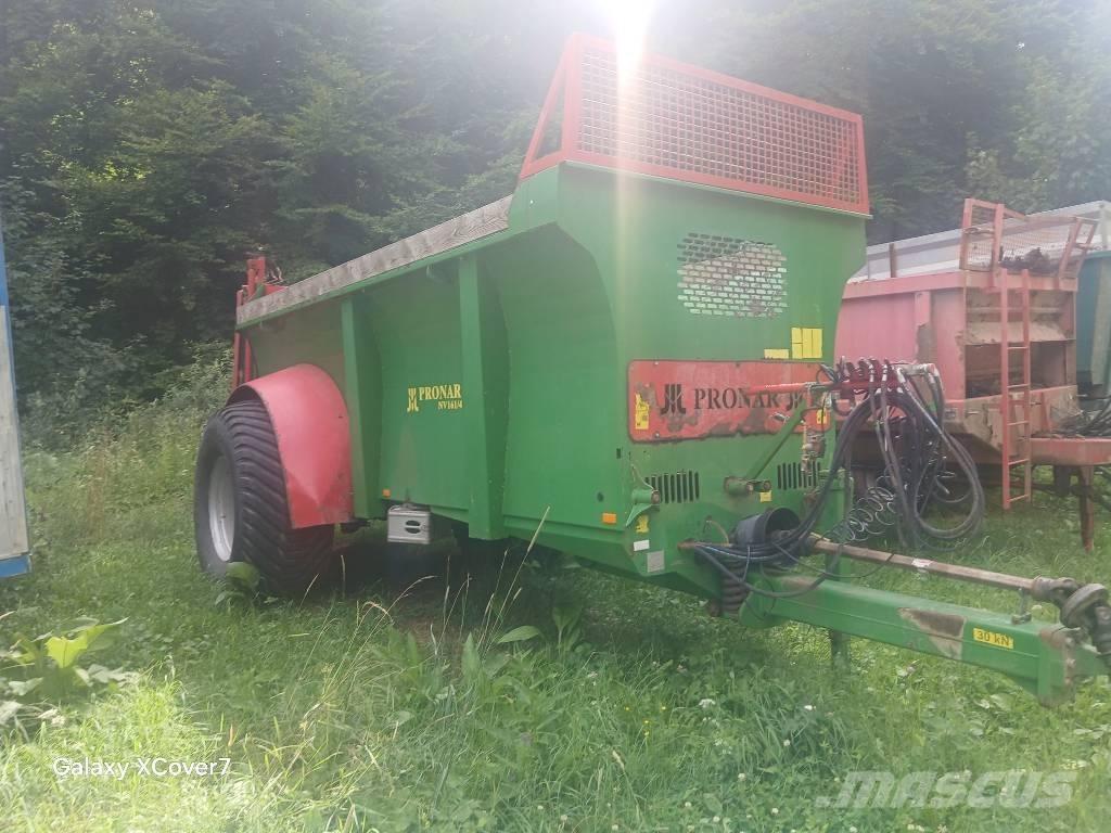 Pronar NV161/4 Rasipači gnojiva