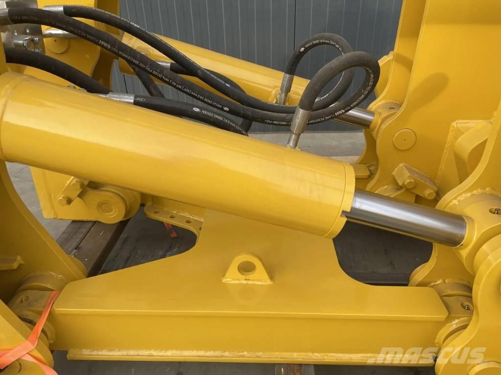 Komatsu D85 Skarifikatori