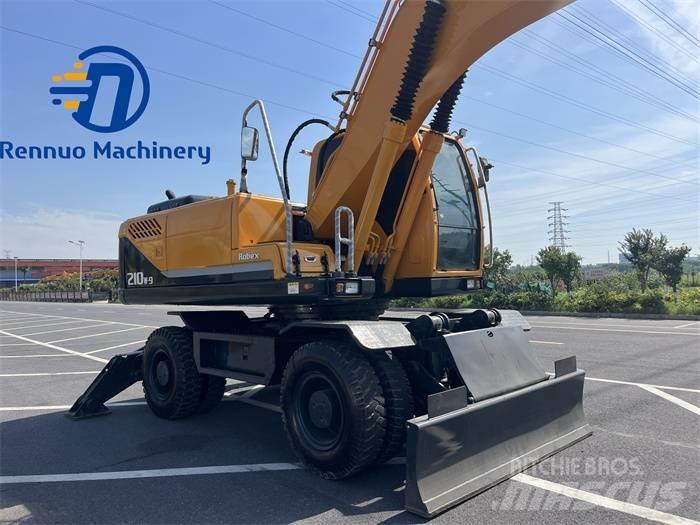 Hyundai R210W-9 Bageri na kotačima