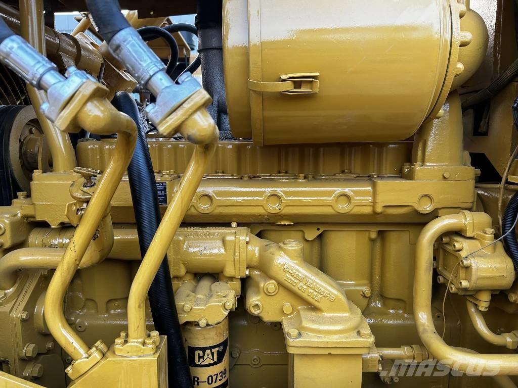 CAT D7G Buldožeri gusjeničari