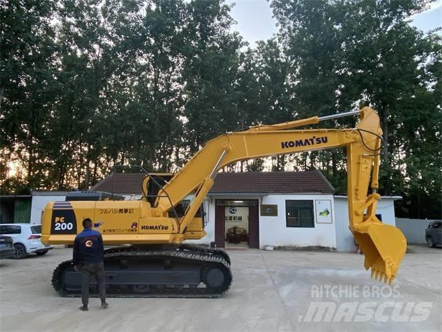 Komatsu PC200-8 Bageri gusjeničari