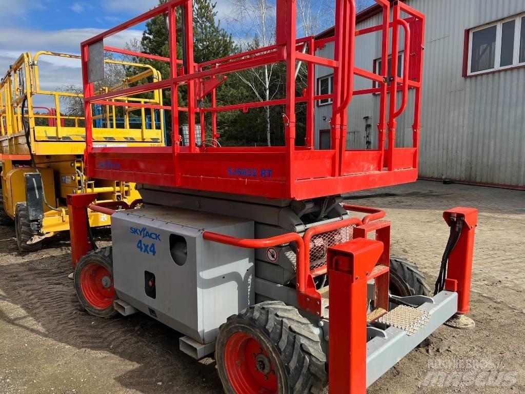 SkyJack SJ 6832 RT Škaraste platforme