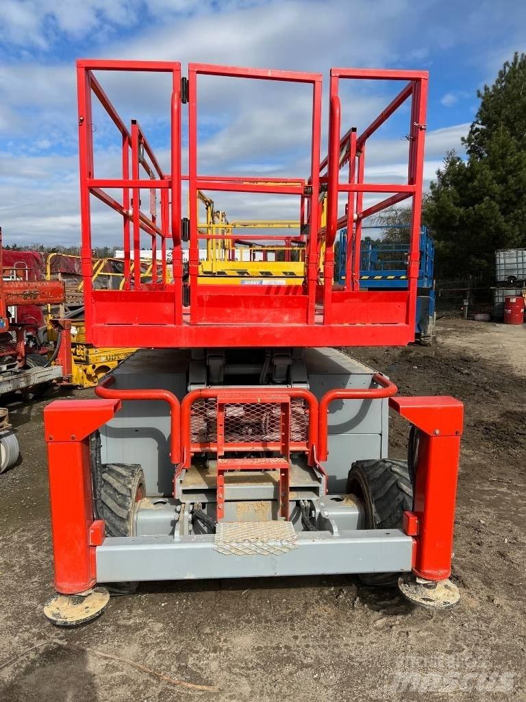 SkyJack SJ 6832 RT Škaraste platforme