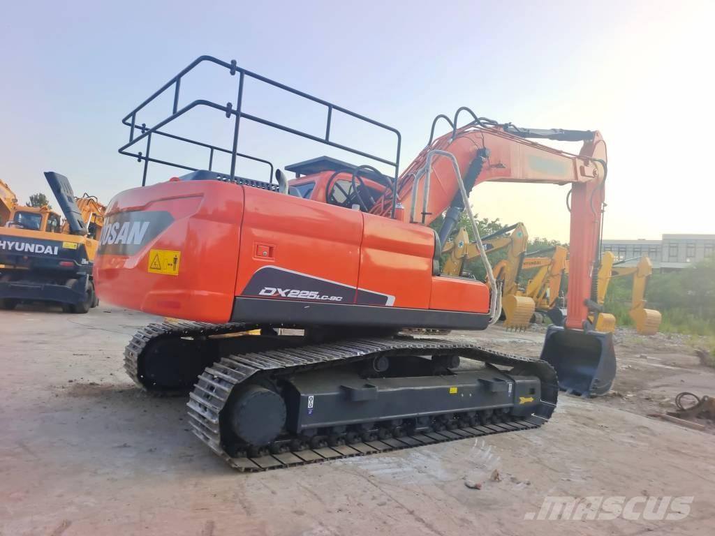 Doosan DX 225 LC-9C Bageri gusjeničari
