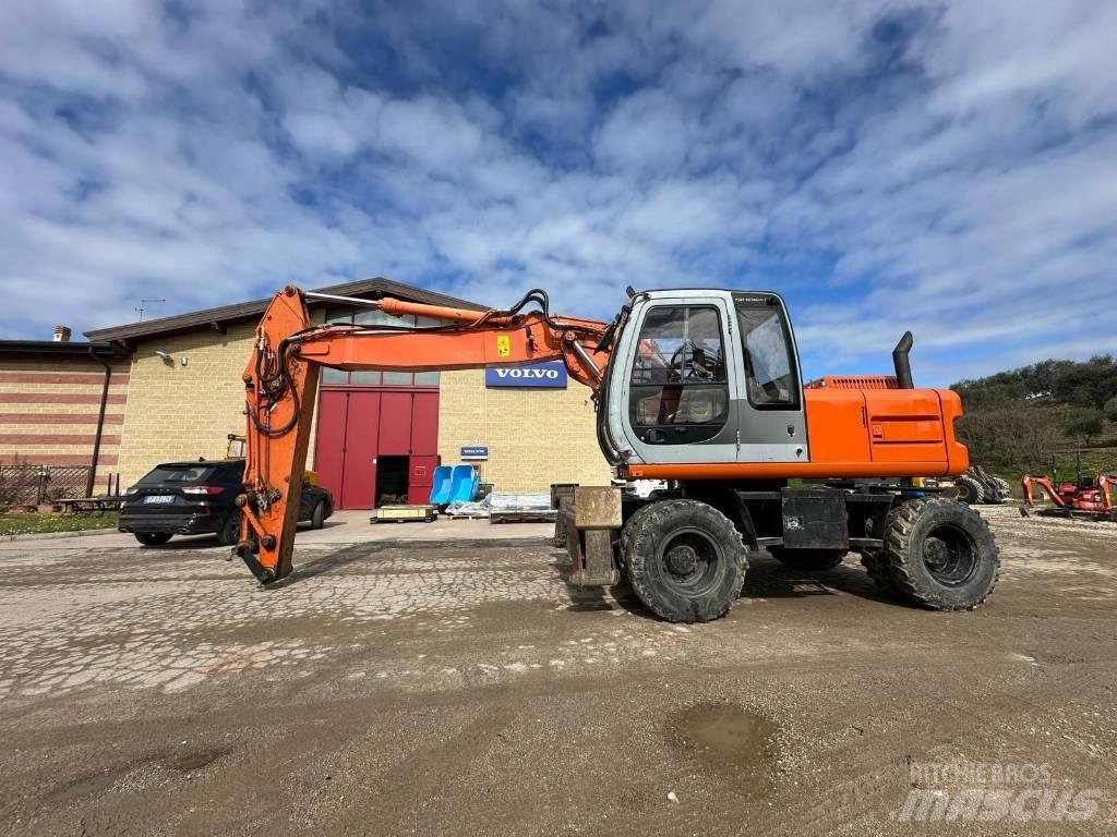 Hitachi EX 165 Bageri na kotačima