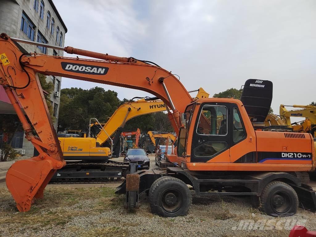 Doosan DH 210 W-7 Bageri na kotačima