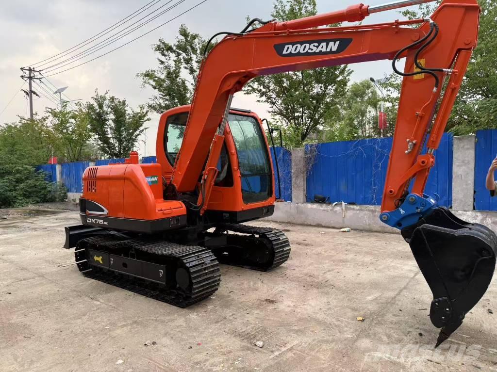 Doosan DX 75 Bageri gusjeničari