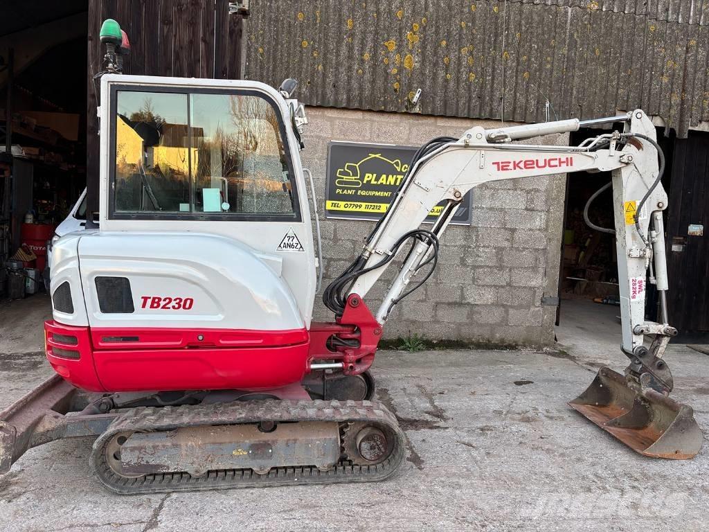 Takeuchi TB 230 Mini bageri <7t