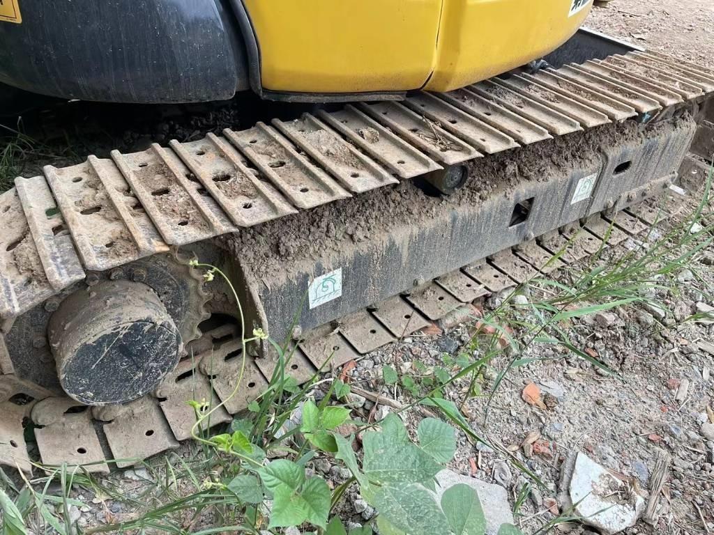 Komatsu PC35 Mini bageri <7t