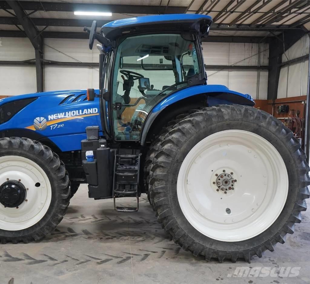 New Holland T 7.210 Traktori