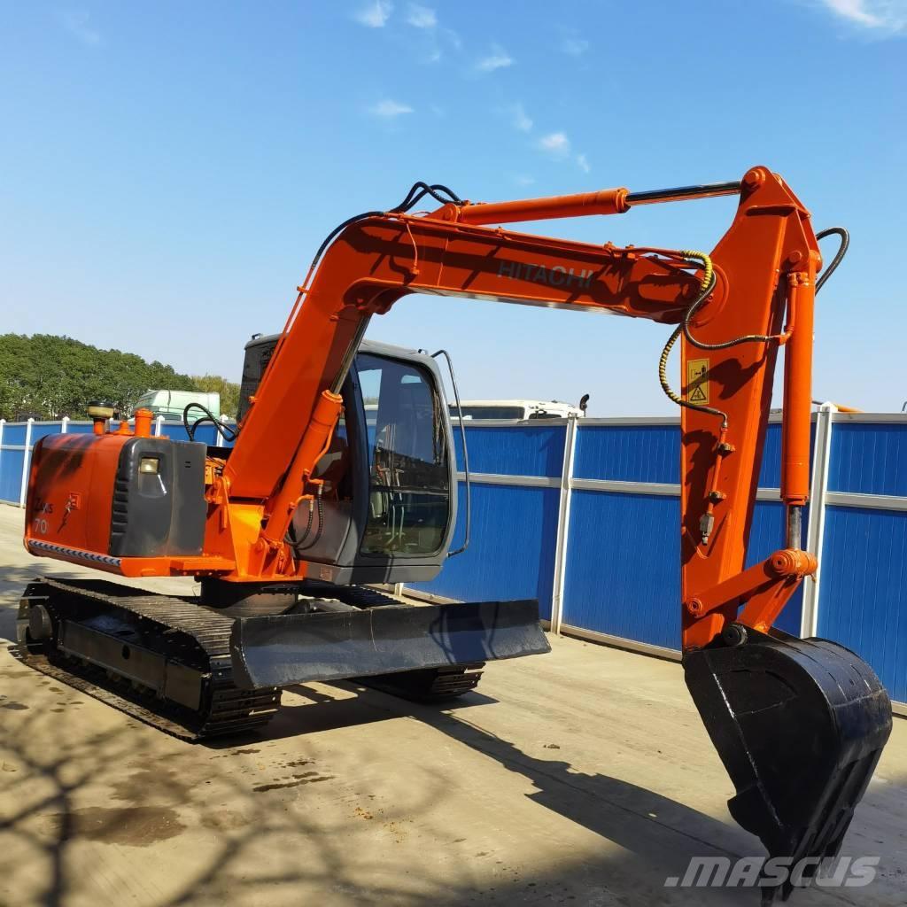 Hitachi ZX70 Midi bageri 7t – 12t