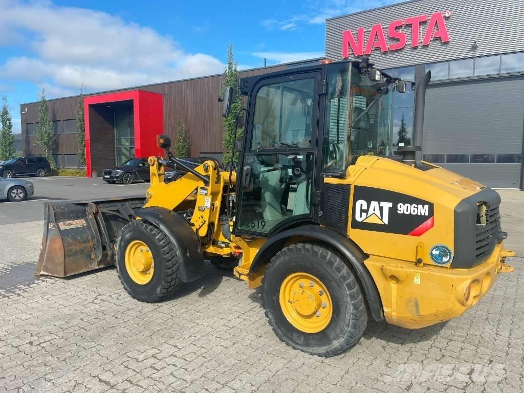 CAT 906M Utovarivači na kotačima