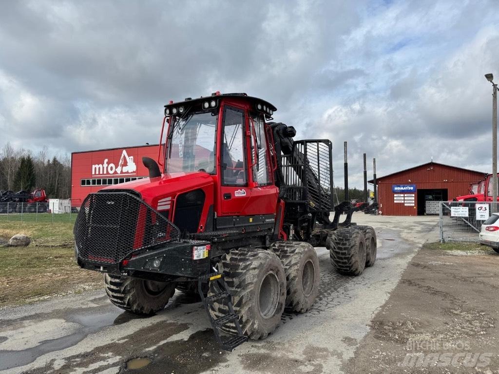 Komatsu 835 Forvarderi