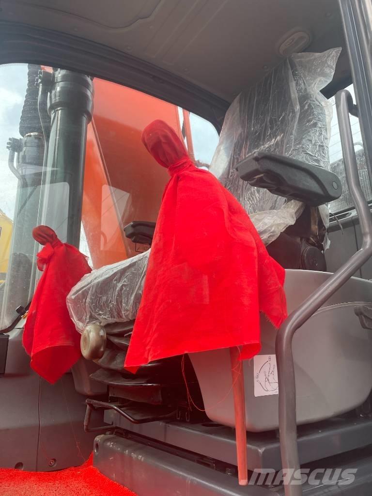 Doosan DX 225 LCA Bageri gusjeničari