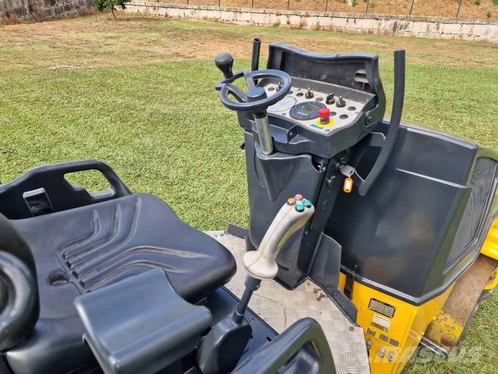 Bomag BW 120 Valjci sa dvojnim bubnjem