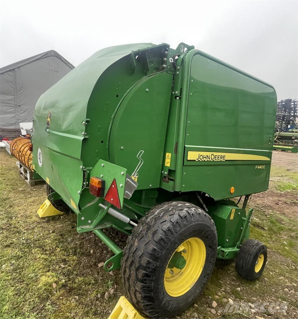 John Deere F 440 E Rolo balirke