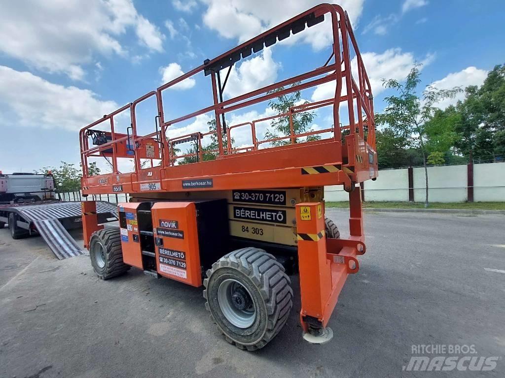 JLG 330 LRT Škaraste platforme