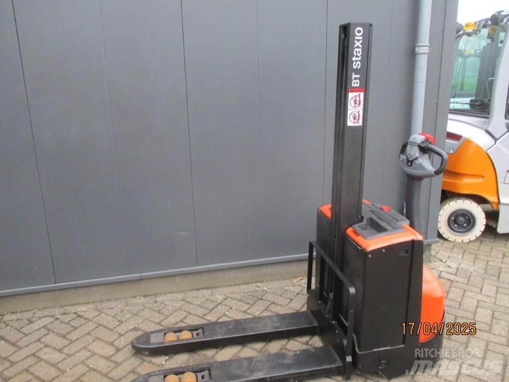 BT SWE 080L Ručni električni viličar