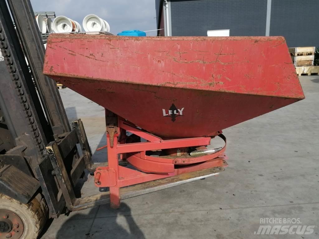 Lely 900 Ostali poljoprivredni strojevi