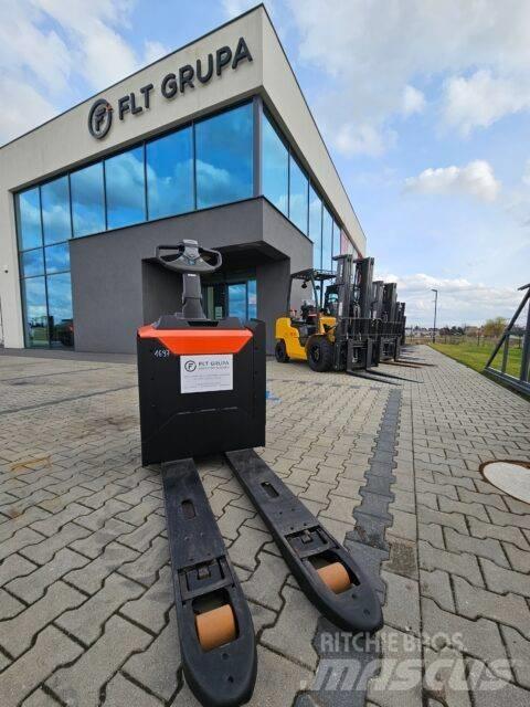 BT LPE 200 Nisko podizni električni viličar sa platformu