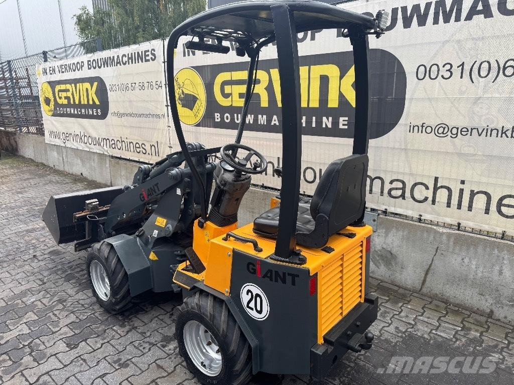 GiANT B204SW Mini utovarivači