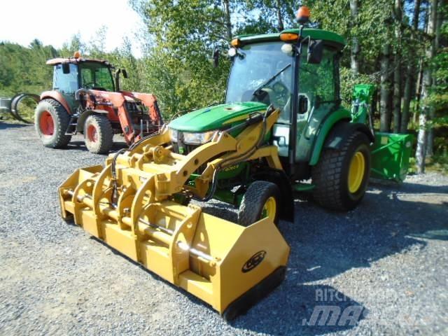 John Deere 4066 R Traktori