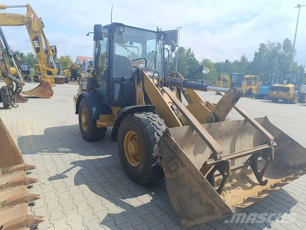 CAT 906 H Utovarivači na kotačima