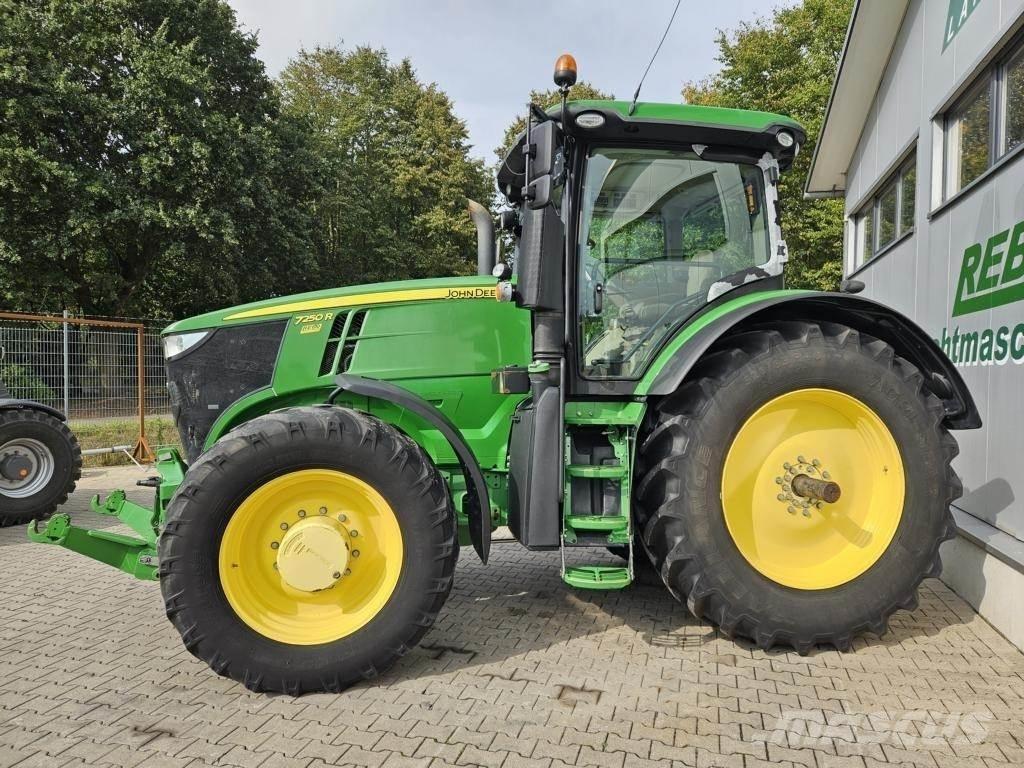John Deere 7250R Traktori