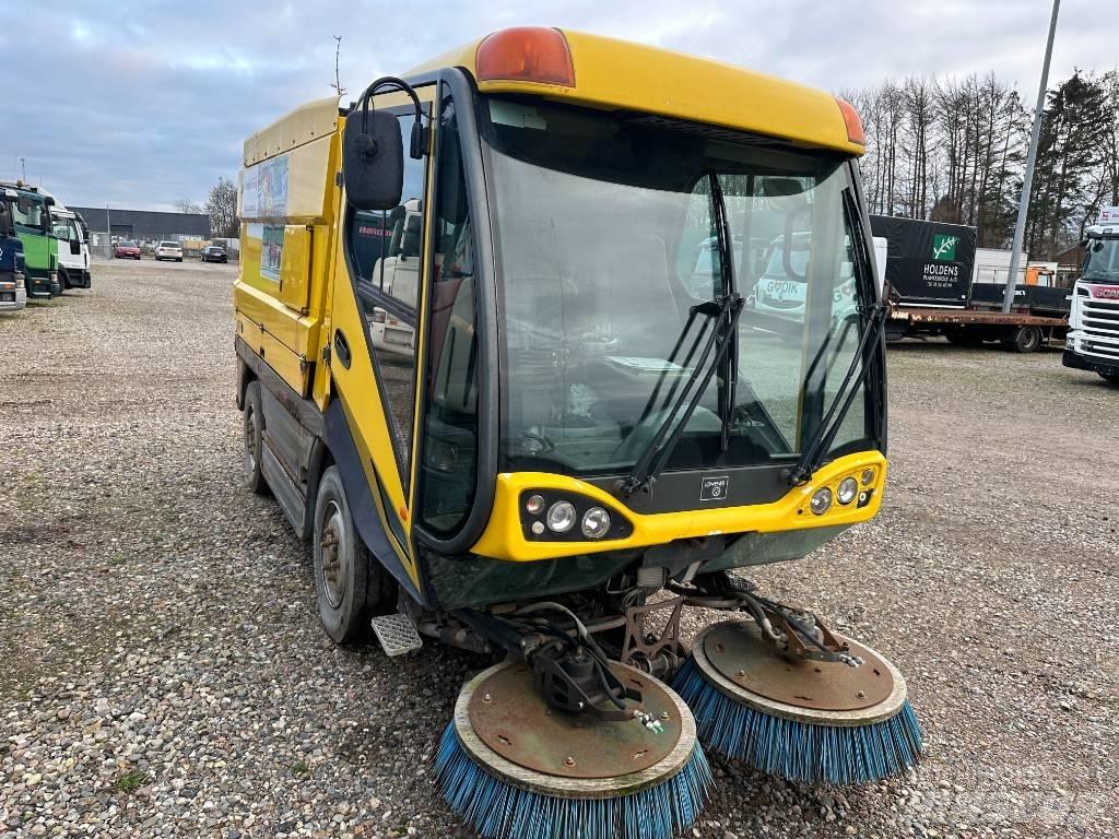 Johnston CN400 Strojevi za metenje