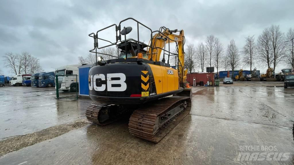 JCB JS 130 LC Bageri gusjeničari