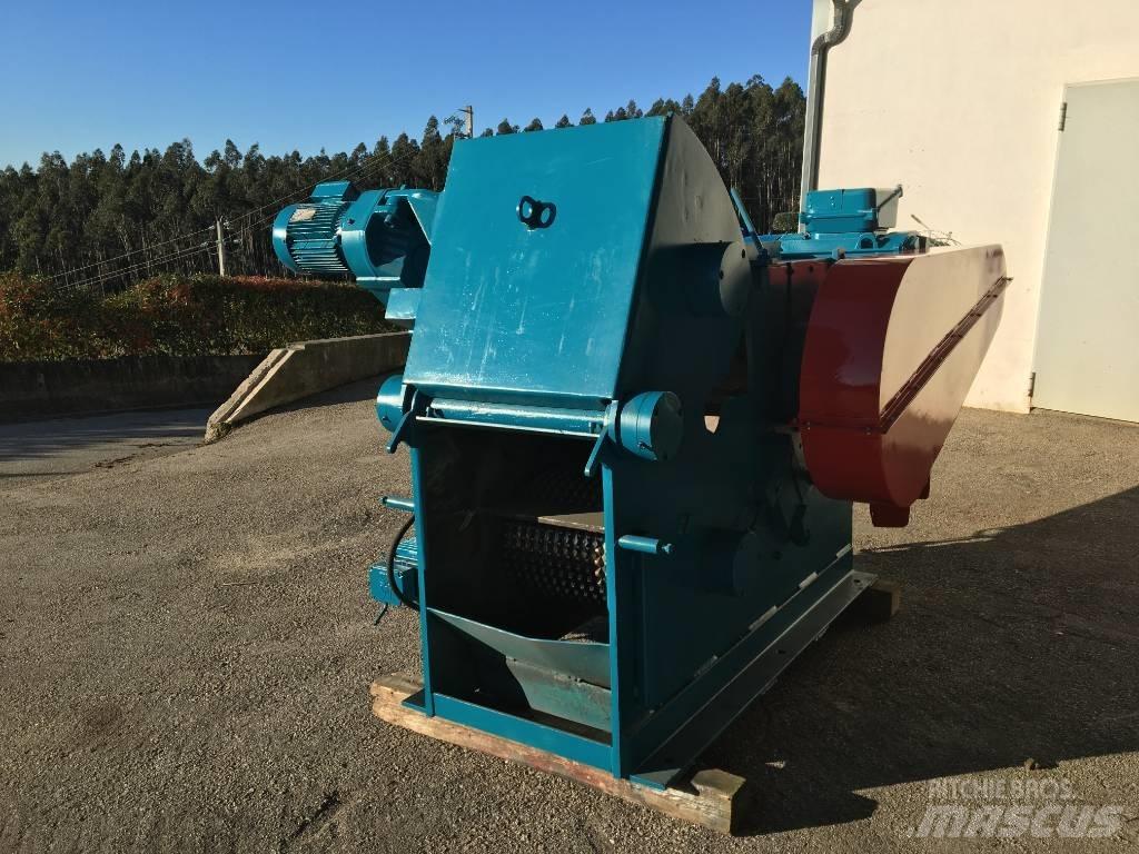 Haas HTH200X400(500) Šumarski malčeri