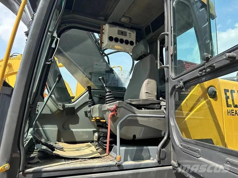 Volvo EC240D Bageri gusjeničari