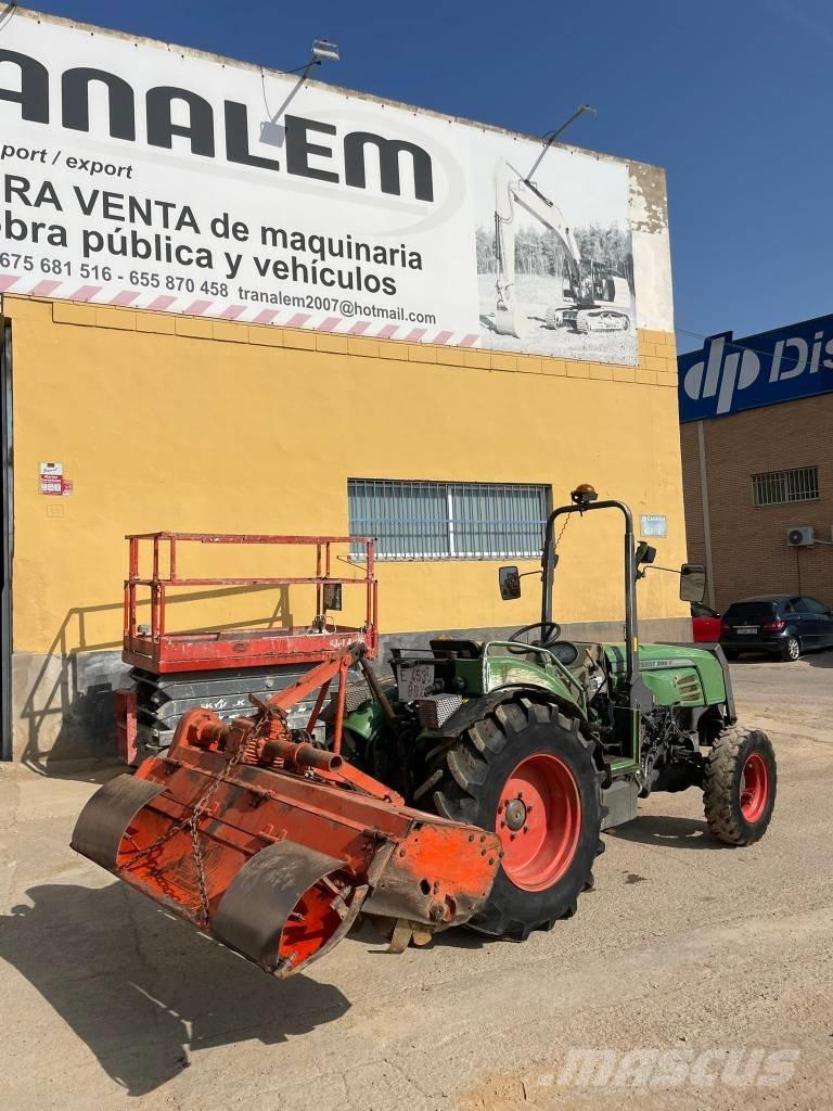 Fendt 208 S Traktori