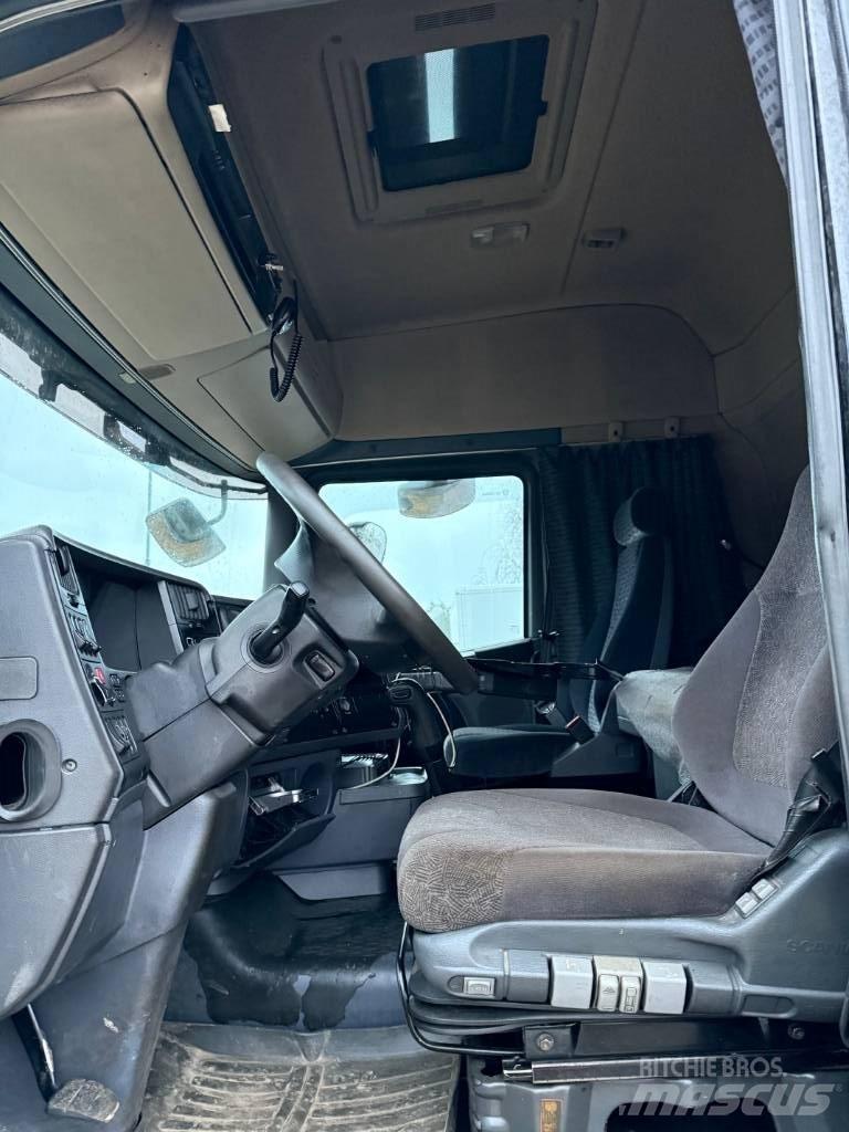 Scania R 560 Kamioni za drva