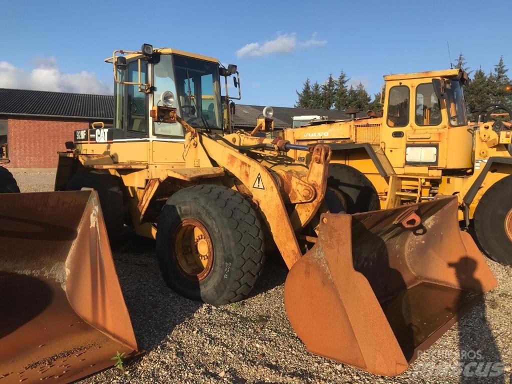 CAT 928F Utovarivači na kotačima