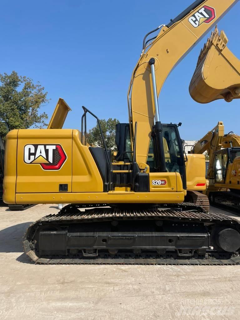 CAT 320 GC Bageri na kotačima