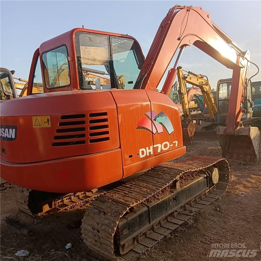 Doosan DH70 Bageri gusjeničari