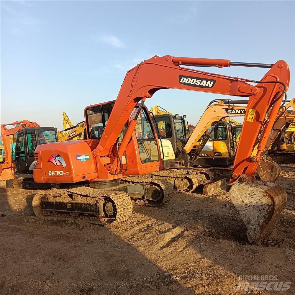 Doosan DH70 Bageri gusjeničari