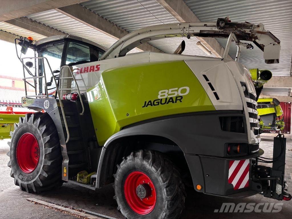 CLAAS Jaguar 850 Strojevi za krmu na vlastiti pogon