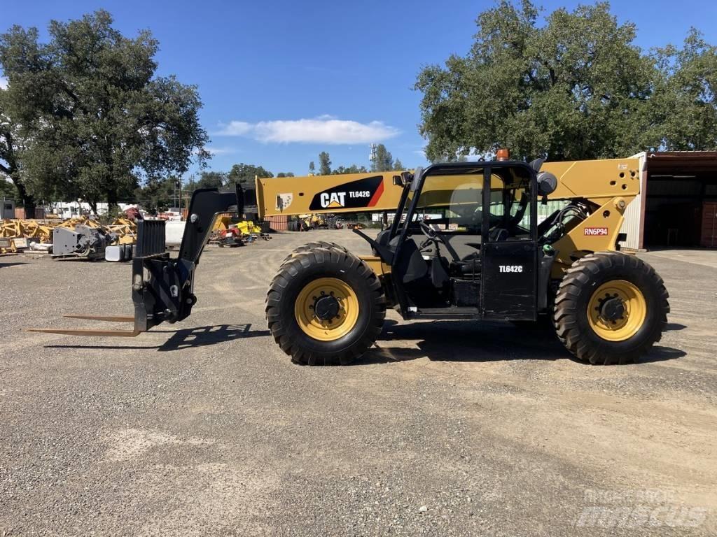 CAT TL 642 C Teleskopski viličari