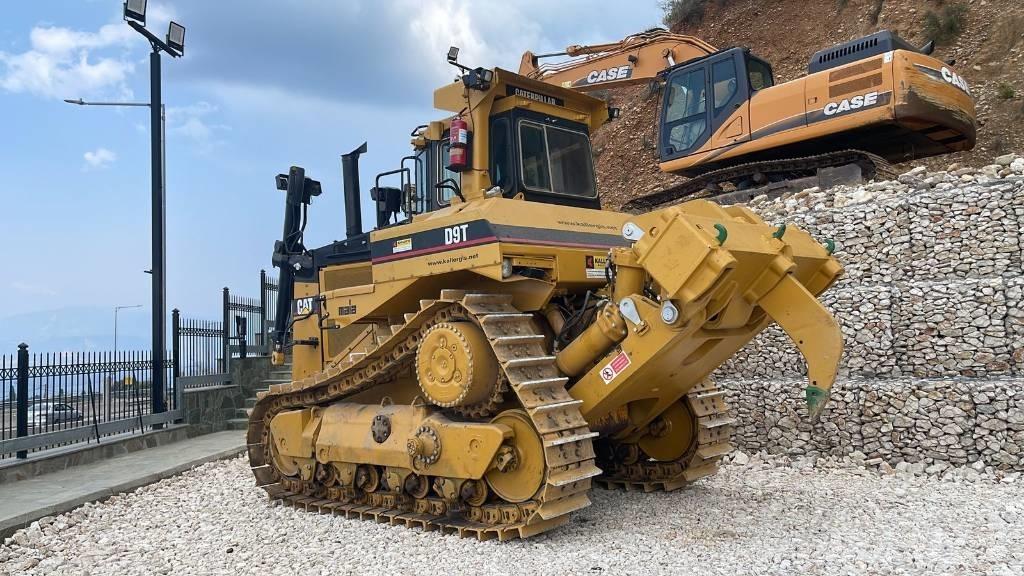 CAT D 9 N Buldožeri gusjeničari
