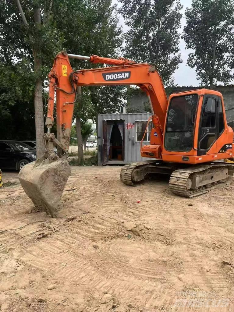 Doosan DH 80 Bageri gusjeničari